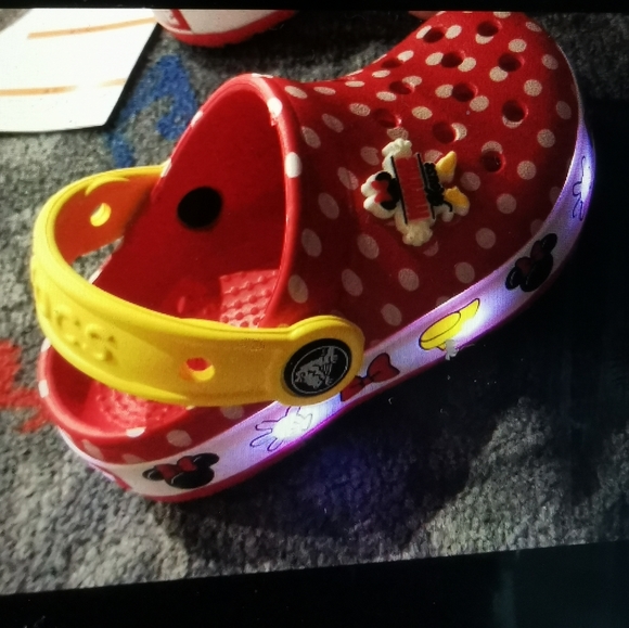 Disney Lightning Crocs - Picture 2 of 9